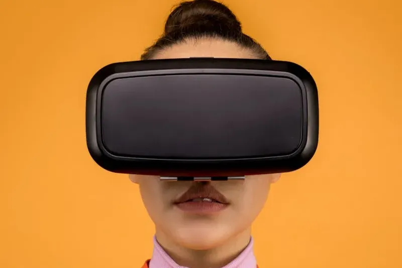 Immersive Shopping with AR/VR